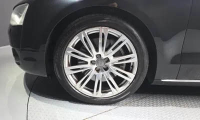 Audi A8 2012, 193216 км, за 5980.63 USD