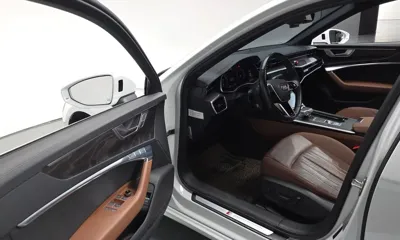 Audi A6 2021, 44563 км, за 21676.29 USD - фото 12