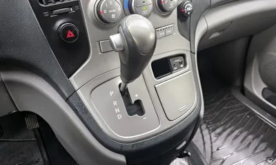 Hyundai Starex 2016, 205081 км, за 4791.91 USD - фото 9
