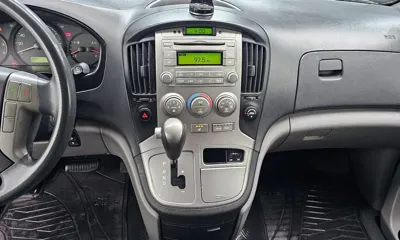 Hyundai Starex 2016, 205081 км, за 4791.91 USD - фото 14