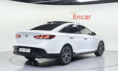 Hyundai Sonata 2018, 96203 км, за 10093.11 USD