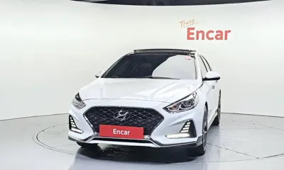 Hyundai Sonata 2018, 96203 км, за 10093.11 USD