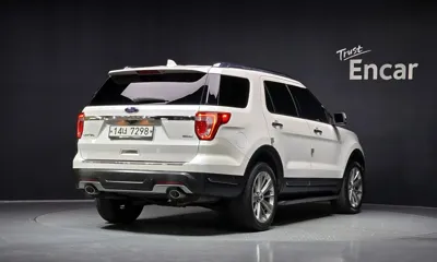 Ford Explorer 2018, 56789 км, за 12282.79 USD