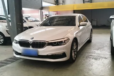 BMW 5 Series · 2018 год