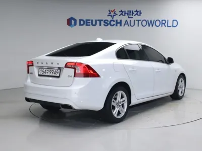 Volvo S60 2015, 161936 км, за 3648.21 USD