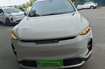 SAIC MAXUS EUNIQ 6 2021, 28400 км, за 15237 USD