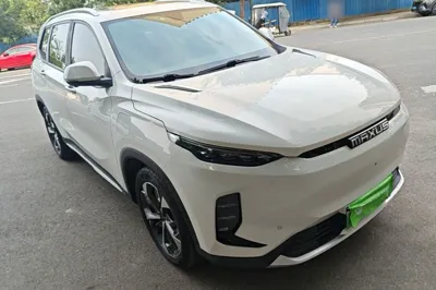 SAIC MAXUS EUNIQ 6 2021, 28400 км, за 15237 USD