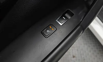 Hyundai Grandeur 2015, 90710 км, за 6180.07 USD - фото 18