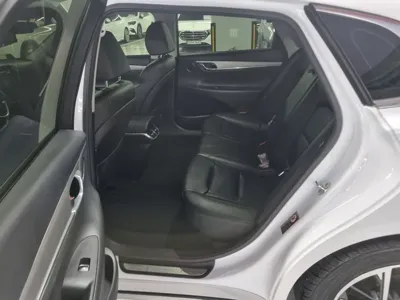 Hyundai Grandeur 2023, 60418 км, за 14014.7 USD - фото 10