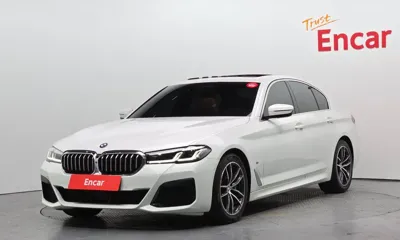 BMW 5-Series · 2022 год