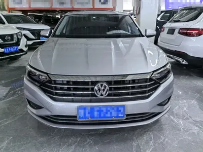 Volkswagen Sagitar 2020, 94000 км, за 9829.12 USD