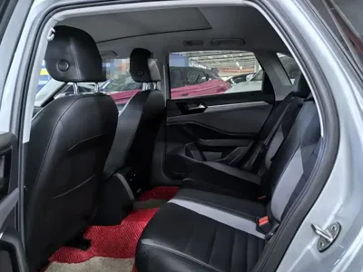 Volkswagen Sagitar 2020, 94000 км, за 9842.48 USD - фото 12