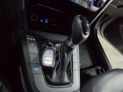 Hyundai Avante 2018, 118344 км, за 5821.19 USD - фото 9