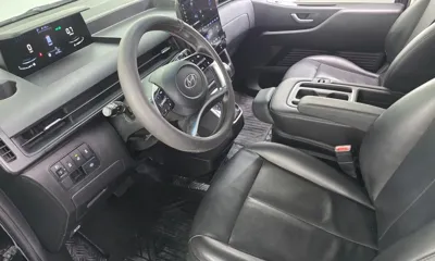 Hyundai Staria 2023, 37748 км, за 17239.15 USD - фото 7