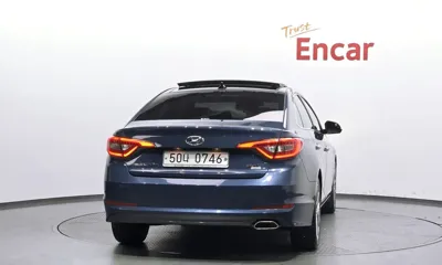 Hyundai Sonata 2016, 174911 км, за 4618.43 USD
