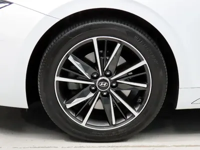 Hyundai Grandeur 2020, 108302 км, за 14966.52 USD