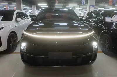 Li Auto L8 2023, 66000 км, за 35008 USD
