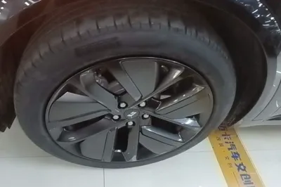 Li Auto L8 2023, 66000 км, за 35008 USD - фото 10