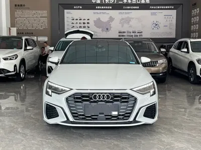 Audi A3 2023, 38000 км, за 22630.52 USD