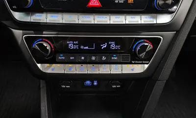 Hyundai Sonata 2018, 69232 км, за 9185.67 USD - фото 18