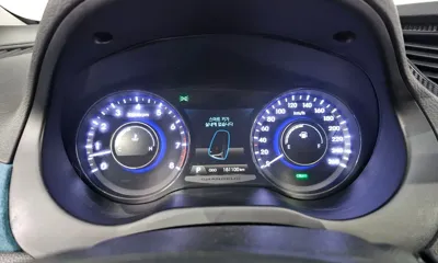 Hyundai Grandeur 2014, 151100 км, за 4194.56 USD - фото 8