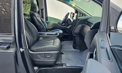 Hyundai Staria 2022, 45018 км, за 21440.37 USD - фото 10