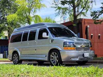 Chevrolet Express Van · 2017 год
