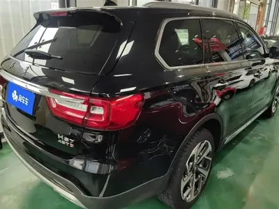 Hongqi Hongqi HS7 2023, 40900 км, за 15155.68 USD