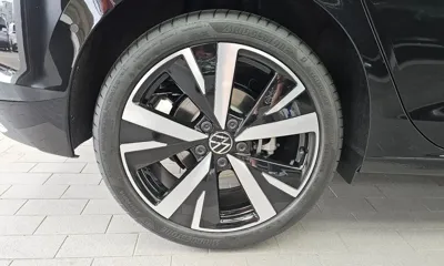 Volkswagen Golf 2026, 16 км, за 25878.5 USD