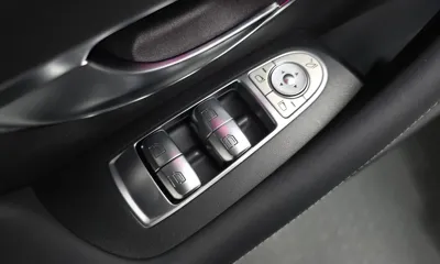 Mercedes-Benz E-Class 2021, 37015 км, за 32566.79 USD - фото 29