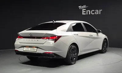 Hyundai Avante 2021, 58883 км, за 10973.04 USD