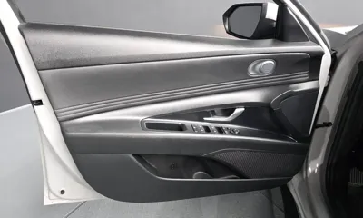 Hyundai Avante 2021, 58883 км, за 10973.04 USD - фото 24