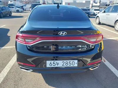 Hyundai Grandeur 2019, 30568 км, за 11562.6 USD