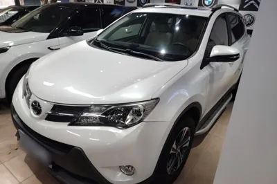 Toyota RAV4 · 2015 год