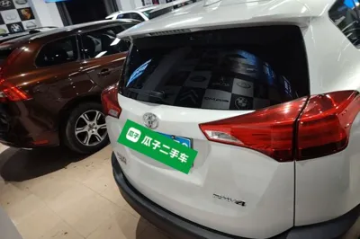 Toyota RAV4 2015, 117700 км, за 9227 USD