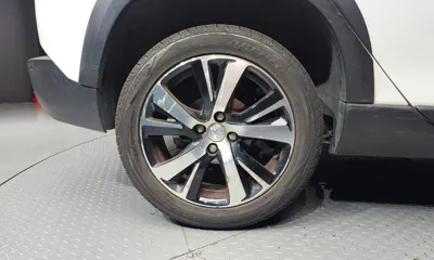 Peugeot 2008 2019, 104081 км, за 5901.27 USD