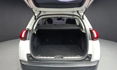 Peugeot 2008 2019, 104081 км, за 5901.27 USD - фото 20