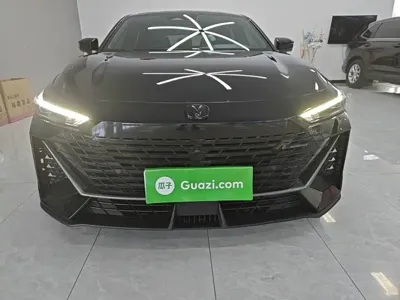 Changan UNI-V 2023, 60100 км, за 9843.84 USD