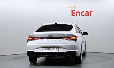 Hyundai Avante 2023, 35081 км, за 10749.19 USD