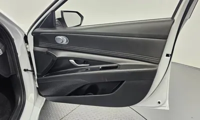 Hyundai Avante 2023, 35081 км, за 10749.19 USD - фото 24