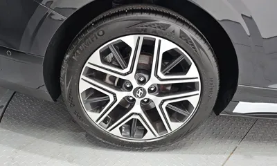 Hyundai Grandeur 2023, 24119 км, за 20781.77 USD