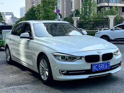 BMW 3 Series 2015, 100000 км, за 7327.7 USD