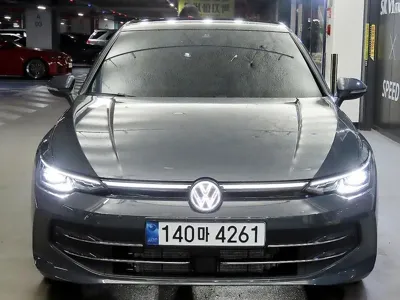 Volkswagen Golf 2025, 7102 км, за 23376.95 USD