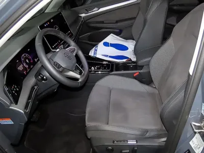 Volkswagen Golf 2025, 7102 км, за 23376.95 USD - фото 6