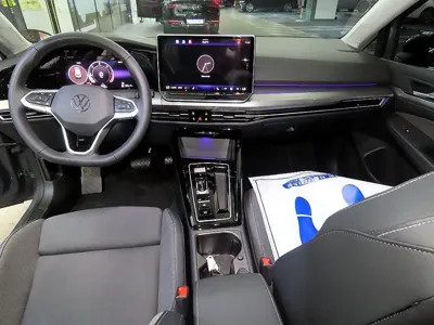 Volkswagen Golf 2025, 7102 км, за 23376.95 USD - фото 10