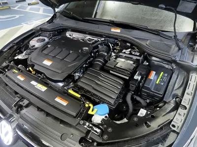 Volkswagen Golf 2025, 7102 км, за 23376.95 USD - фото 19