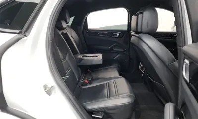 Porsche Cayenne 2021, 64422 км, за 52980.54 USD - фото 12