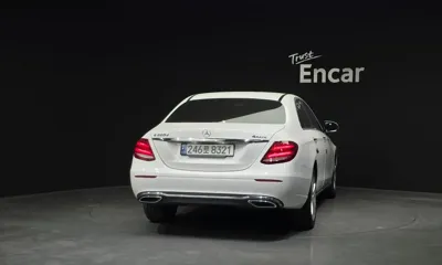 Mercedes-Benz E-Class 2018, 91358 км, за 15961.63 USD