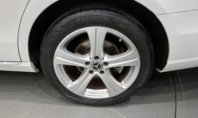 Mercedes-Benz E-Class 2018, 91358 км, за 15961.63 USD