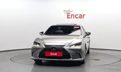 Lexus ES 2019, 207122 км, за 18526.94 USD